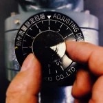SP-RX型等 ダイヤルで調節する調節ねじの画像